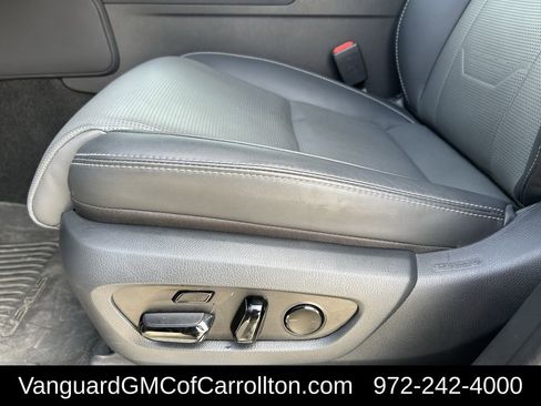 Used 2025 Lexus GX 550 w/ Accessory Package (2T) image 28