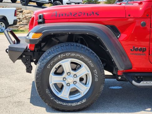 Used 2022 Jeep Wrangler Unlimited Sport AWD/4WD image 9