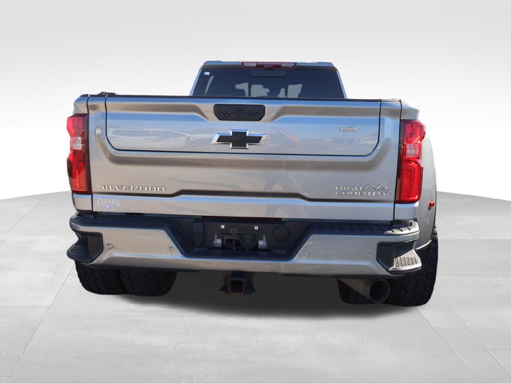 Used 2025 Chevrolet Silverado 3500 High Country w/ High Country Premium Package AWD/4WD image 16