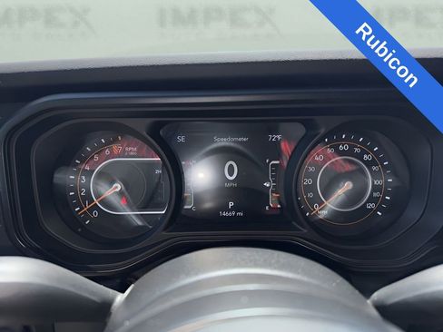 Used 2024 Jeep Gladiator Rubicon w/ Technology Group AWD/4WD image 20
