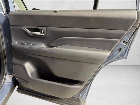 Used 2025 Toyota Grand Highlander AWD image 16