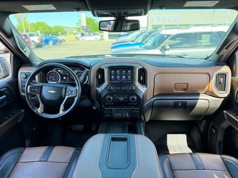 Used 2021 Chevrolet Silverado 1500 High Country w/ Z71 Off-Road Package AWD/4WD image 2