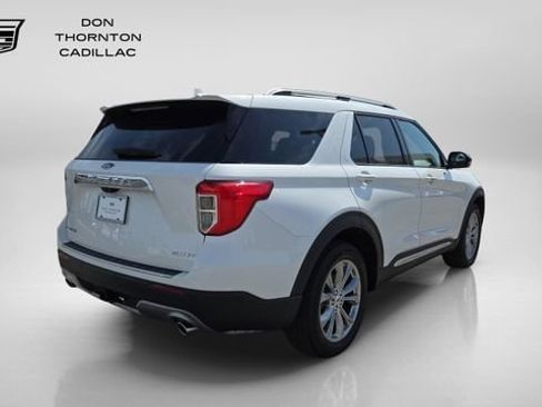 Used 2023 Ford Explorer Limited w/ Equipment Group 301A AWD/4WD image 5