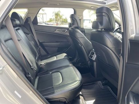 Used 2026 Kia Sportage EX w/ EX Panorama Roof Package FWD image 27