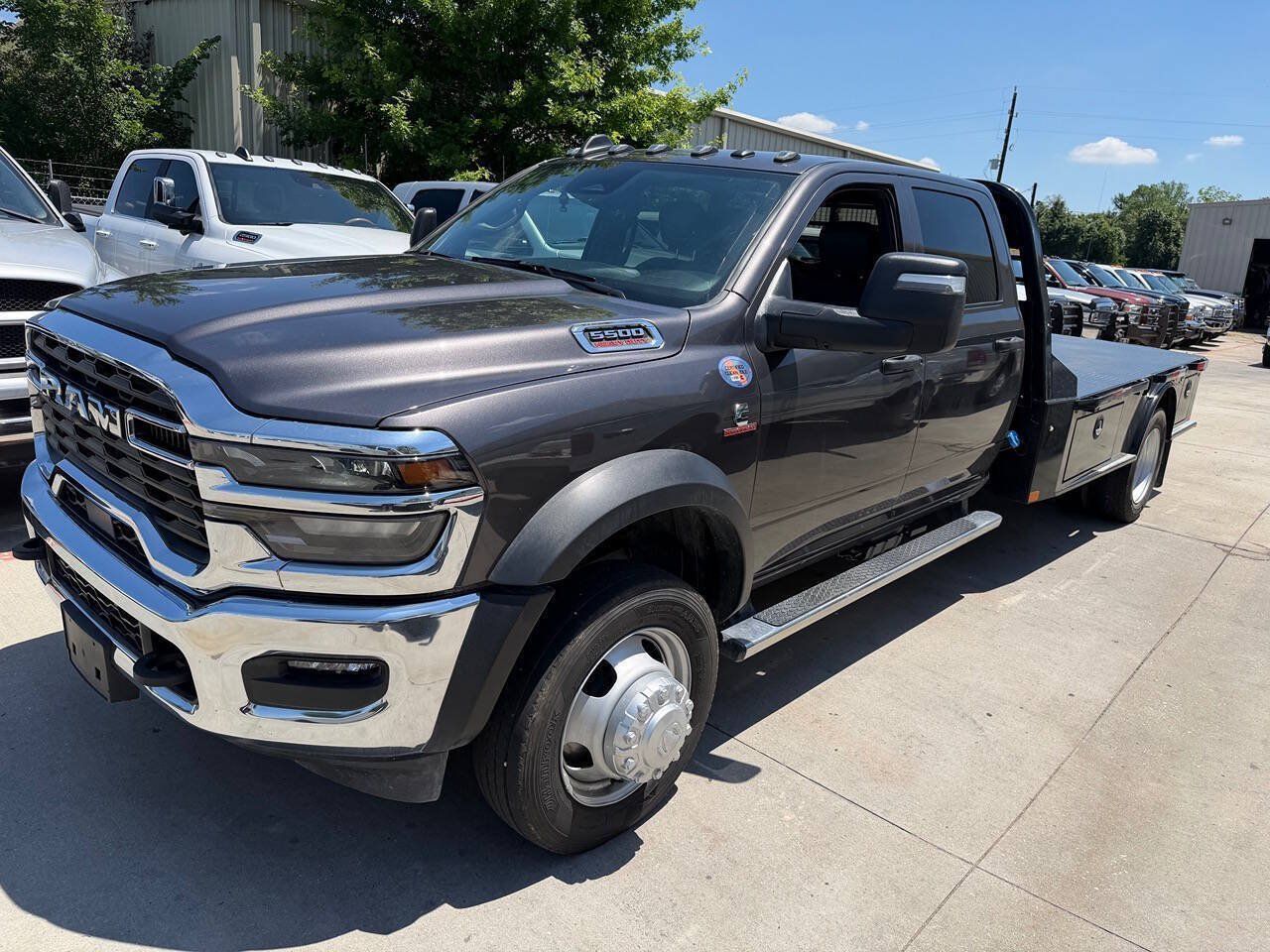 Used 2026 RAM 5500 Tradesman w/ Chrome Appearance Group AWD/4WD image 16