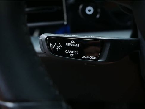 Used 2020 Porsche Taycan Turbo image 19