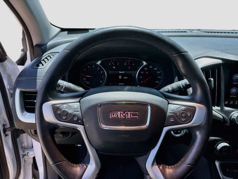 Used 2022 GMC Terrain SLT w/ Tech Package FWD image 13