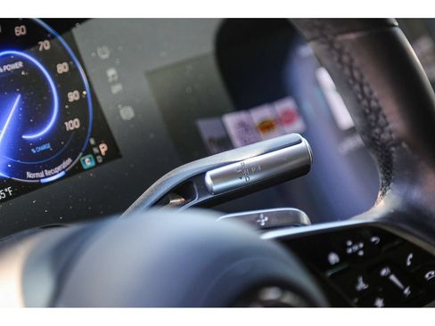 Used 2022 Mercedes-Benz EQS 580 4MATIC Sedan image 18