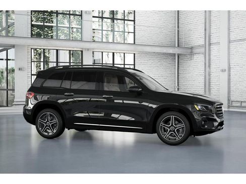 New 2026 Mercedes-Benz GLB 250 4MATIC image 14