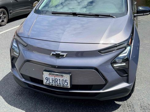 Used 2023 Chevrolet Bolt LT w/ Infotainment Package FWD image 12