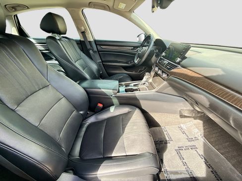 Used 2018 Honda Accord EX-L image 32