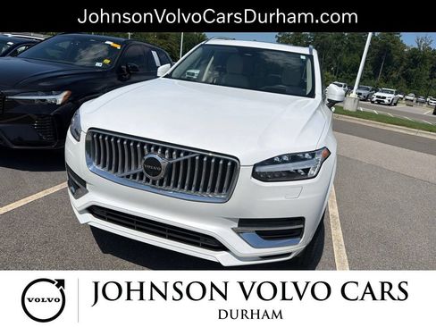 Used 2024 Volvo XC90 T8 Ultimate w/ Lounge Package AWD/4WD image 3