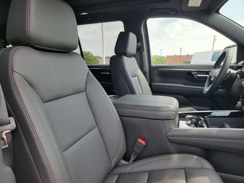 New 2026 Chevrolet Tahoe Z71 w/ Comfort Package AWD/4WD image 16