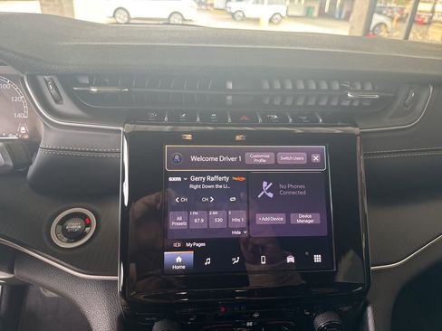 New 2025 Jeep Grand Cherokee 4WD image 11