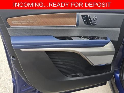 Used 2026 Cadillac Vistiq Premium Luxury AWD/4WD image 5