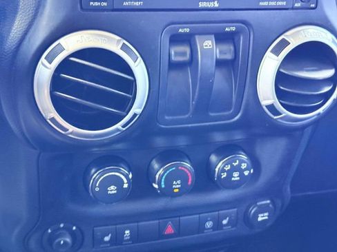 Used 2015 Jeep Wrangler Sahara w/ Connectivity Group AWD/4WD image 25