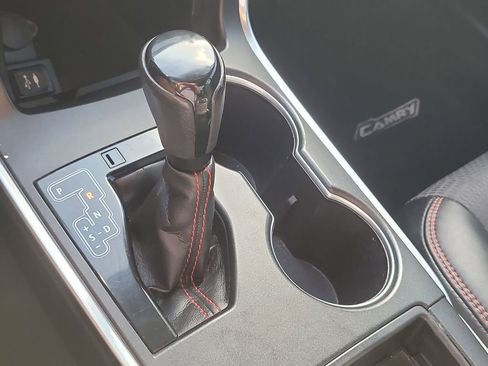 Used 2017 Toyota Camry SE image 23