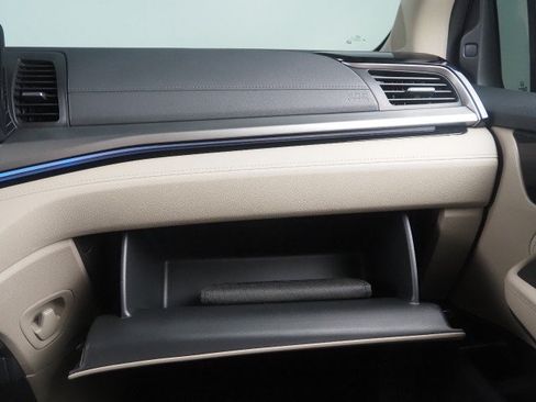 Used 2018 Honda Odyssey Elite image 41