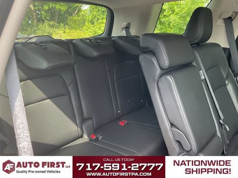 Used 2022 Nissan Pathfinder SL AWD/4WD image 12
