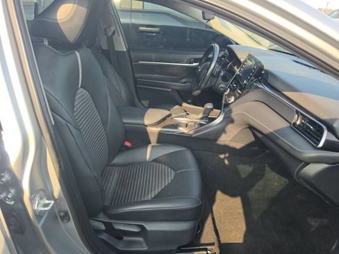 Used 2023 Toyota Camry SE FWD image 10