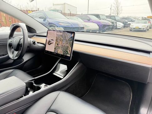 Used 2020 Tesla Model 3 Long Range image 26