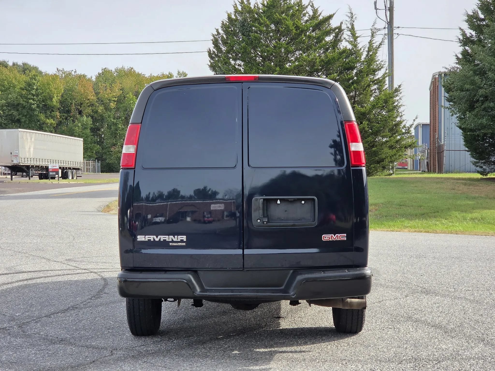 Used 2015 GMC Savana 3500 RWD image 5