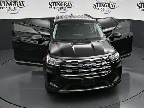 Used 2025 Ford Explorer Active RWD image 43