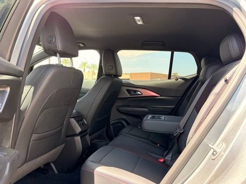 Used 2024 Chevrolet Equinox EV RS FWD image 14