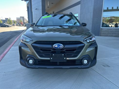 Certified 2025 Subaru Outback Premium AWD/4WD image 3