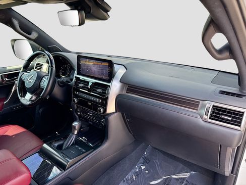 Used 2023 Lexus GX 460 Premium w/ Accessory Package AWD/4WD image 13
