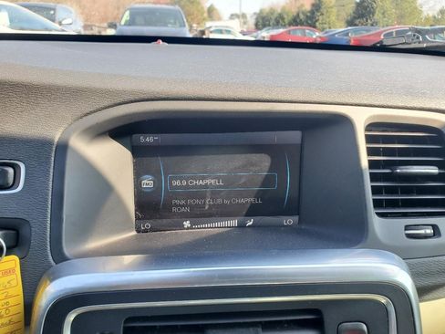 Used 2012 Volvo S60 T5 image 21