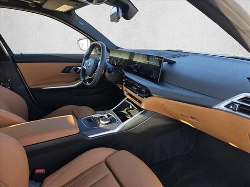 Used 2025 BMW 330i xDrive Sedan image 12