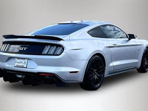 Used 2019 Ford Mustang GT Premium w/ GT Performance Package RWD image 5
