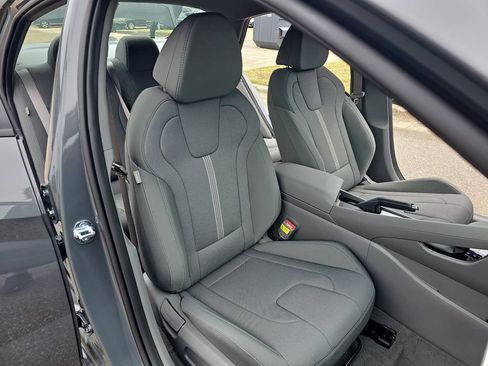 New 2026 Hyundai Elantra SE FWD image 10