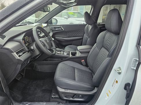 New 2025 Mitsubishi Outlander SEL Black Edition image 15