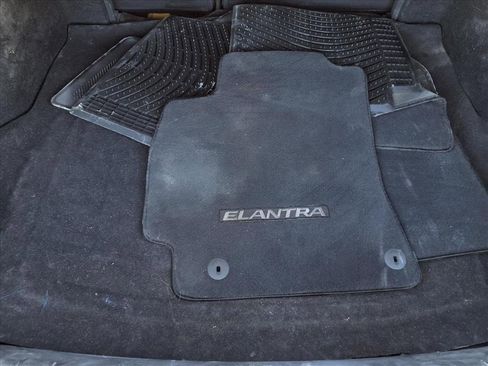 Used 2019 Hyundai Elantra SEL w/ Winter Weather Package image 32