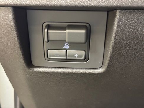 New 2026 GMC Canyon Elevation w/ Convenience Package image 29