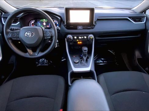 Used 2025 Toyota RAV4 LE image 14