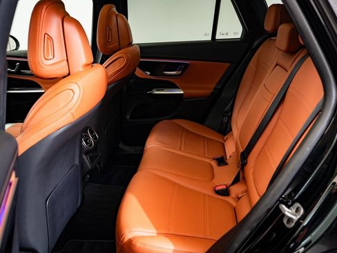 Certified 2025 Mercedes-Benz GLC 300 4MATIC image 33