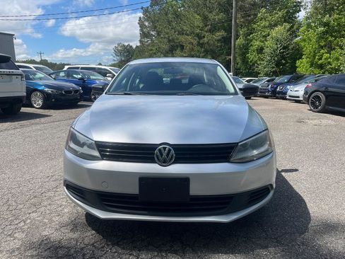 Used 2011 Volkswagen Jetta Sedan FWD image 3