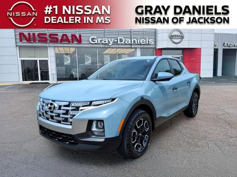 Used 2023 Hyundai Santa Cruz SEL AWD/4WD image 3