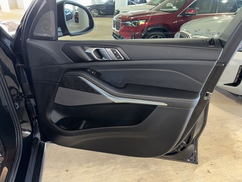 Certified 2025 BMW X5 sDrive40i w/ Climate Comfort Package image 9