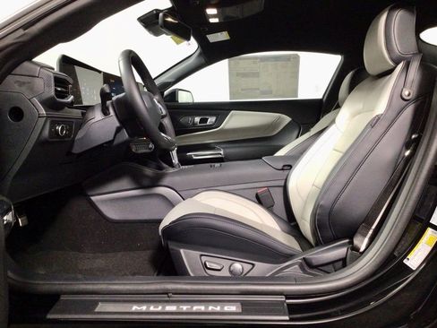 New 2025 Ford Mustang Premium image 17