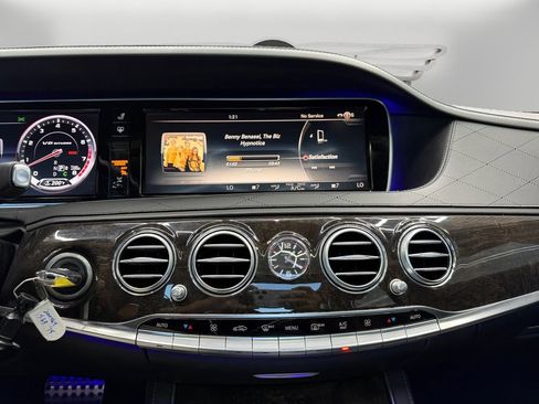 Used 2015 Mercedes-Benz S 63 AMG 4MATIC Sedan image 27