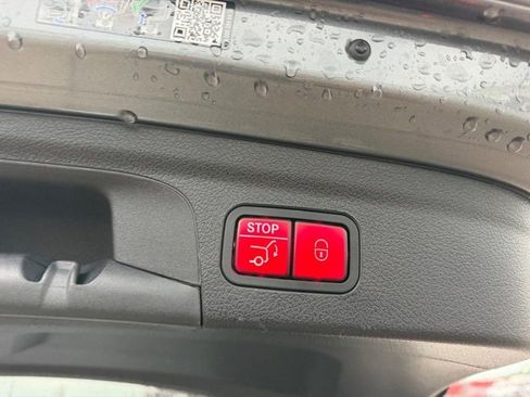 Used 2023 Mercedes-Benz GLE 450 4MATIC image 6