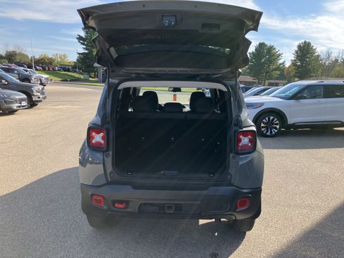 Used 2023 Jeep Renegade Trailhawk w/ Trailhawk Elite Group image 17