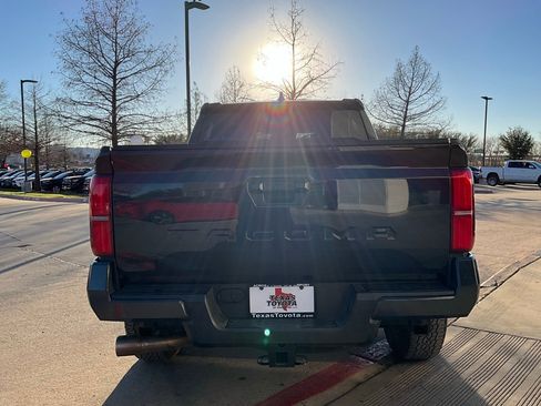 Used 2025 Toyota Tacoma TRD Off-Road image 7