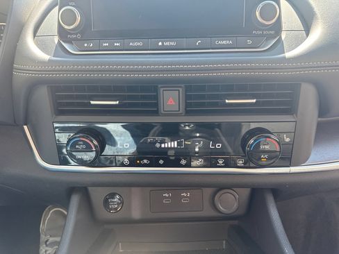 Used 2025 Nissan Rogue SV w/ SV Premium Package AWD/4WD image 26