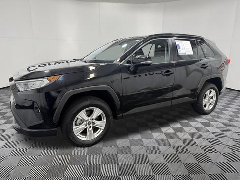 Used 2021 Toyota RAV4 XLE AWD/4WD image 4