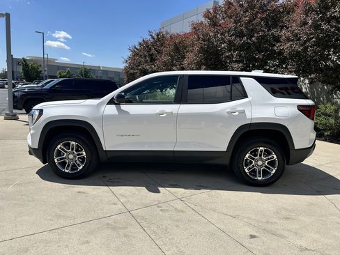 Used 2026 GMC Terrain Elevation w/ Technology Package II AWD/4WD image 9